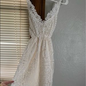 Lace up dress off white